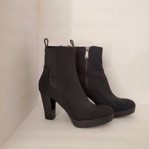 Donald J Pliner Milan 2 Platform BootieWomen’s 8.5